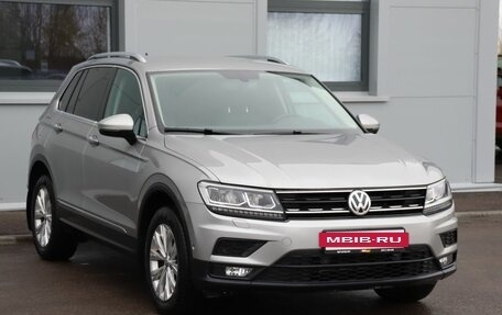 Volkswagen Tiguan II, 2018 год, 2 399 000 рублей, 3 фотография