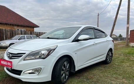 Hyundai Solaris II рестайлинг, 2015 год, 1 250 000 рублей, 2 фотография