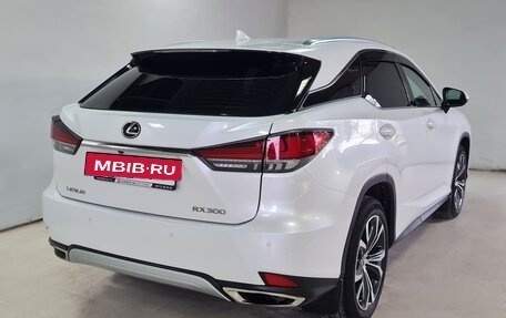 Lexus RX IV рестайлинг, 2020 год, 6 200 000 рублей, 5 фотография