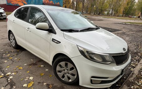 KIA Rio III рестайлинг, 2015 год, 980 000 рублей, 2 фотография