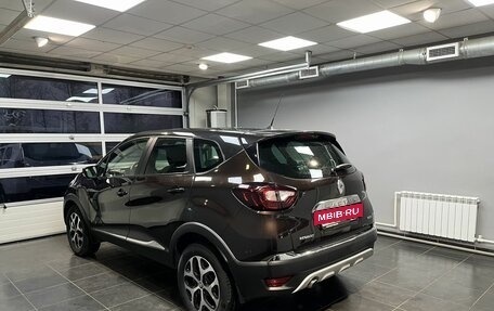 Renault Kaptur I рестайлинг, 2018 год, 1 870 000 рублей, 4 фотография