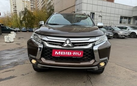 Mitsubishi Pajero Sport III рестайлинг, 2019 год, 3 850 000 рублей, 1 фотография