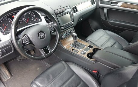 Volkswagen Touareg III, 2015 год, 2 690 000 рублей, 7 фотография