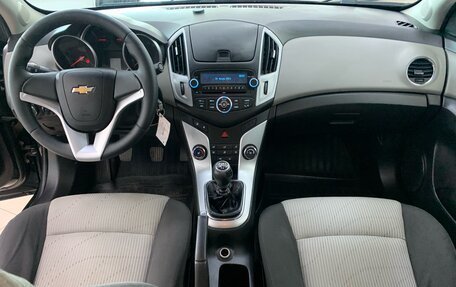 Chevrolet Cruze II, 2013 год, 690 000 рублей, 11 фотография