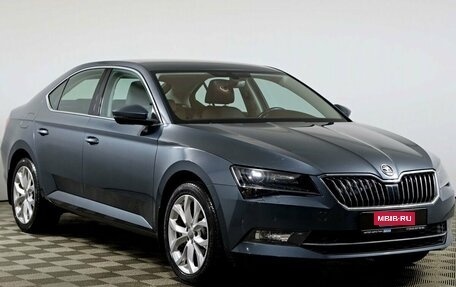 Skoda Superb III рестайлинг, 2018 год, 2 498 000 рублей, 3 фотография