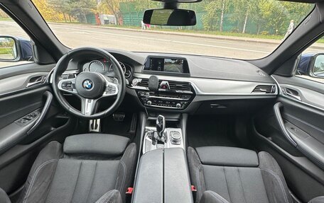 BMW 5 серия, 2019 год, 3 850 000 рублей, 14 фотография