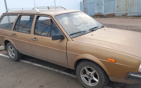 Volkswagen Passat B2, 1984 год, 100 000 рублей, 1 фотография