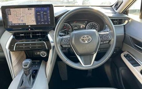 Toyota Harrier, 2021 год, 3 200 000 рублей, 11 фотография