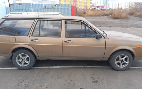 Volkswagen Passat B2, 1984 год, 100 000 рублей, 4 фотография