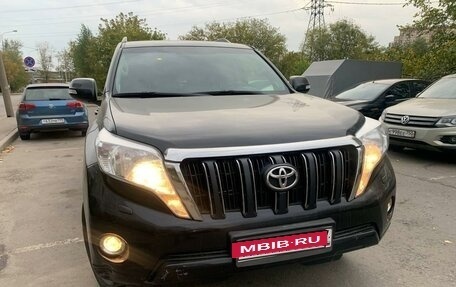 Toyota Land Cruiser Prado 150 рестайлинг 2, 2016 год, 3 600 000 рублей, 6 фотография