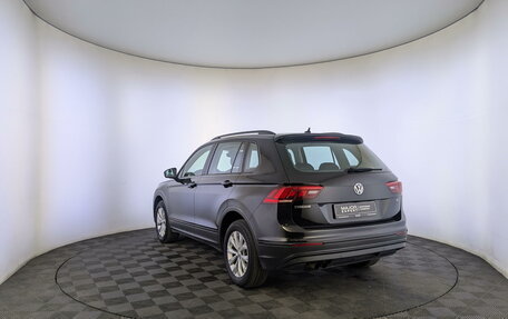 Volkswagen Tiguan II, 2020 год, 2 415 000 рублей, 7 фотография