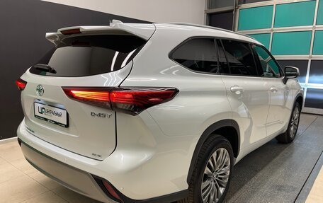 Toyota Highlander, 2024 год, 6 950 000 рублей, 5 фотография