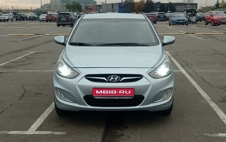 Hyundai Solaris II рестайлинг, 2012 год, 1 050 000 рублей, 1 фотография