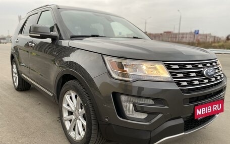 Ford Explorer VI, 2018 год, 2 590 000 рублей, 4 фотография