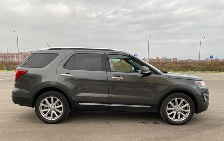 Ford Explorer VI, 2018 год, 2 590 000 рублей, 6 фотография