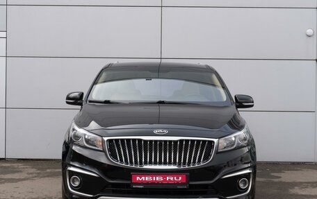 KIA Carnival III, 2018 год, 2 949 000 рублей, 3 фотография