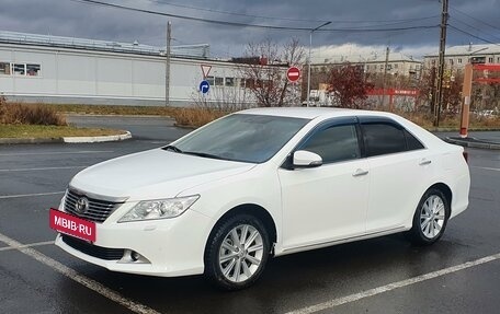 Toyota Camry, 2013 год, 1 980 000 рублей, 2 фотография