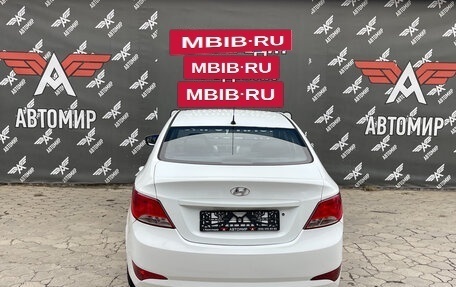 Hyundai Solaris II рестайлинг, 2015 год, 850 000 рублей, 7 фотография