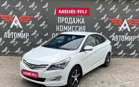 Hyundai Solaris II рестайлинг, 2015 год, 850 000 рублей, 3 фотография