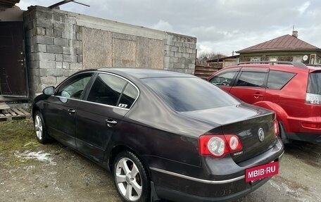 Volkswagen Passat B6, 2006 год, 550 000 рублей, 2 фотография