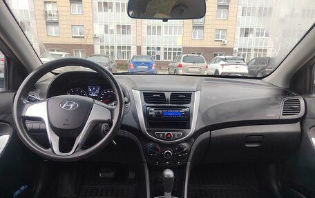 Hyundai Solaris II рестайлинг, 2011 год, 580 000 рублей, 3 фотография