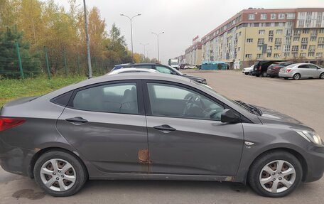 Hyundai Solaris II рестайлинг, 2011 год, 580 000 рублей, 5 фотография