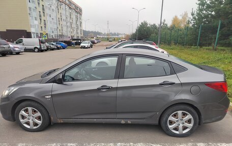 Hyundai Solaris II рестайлинг, 2011 год, 580 000 рублей, 11 фотография