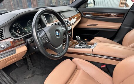 BMW 7 серия, 2014 год, 2 749 000 рублей, 15 фотография