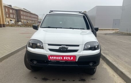 Chevrolet Niva I рестайлинг, 2019 год, 895 000 рублей, 8 фотография