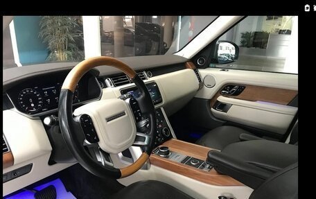 Land Rover Range Rover IV рестайлинг, 2018 год, 7 200 000 рублей, 15 фотография