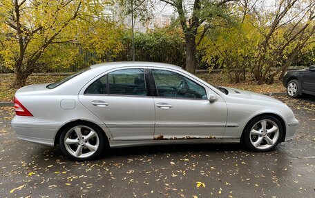 Mercedes-Benz C-Класс, 2005 год, 600 000 рублей, 7 фотография