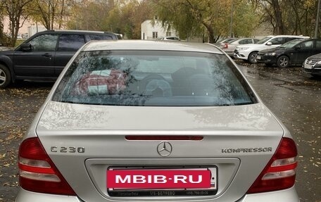 Mercedes-Benz C-Класс, 2005 год, 600 000 рублей, 5 фотография