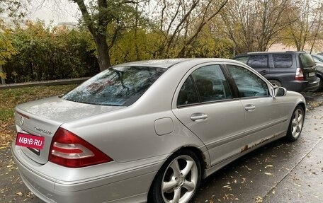 Mercedes-Benz C-Класс, 2005 год, 600 000 рублей, 6 фотография