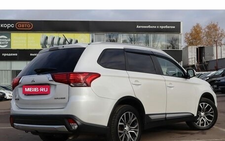 Mitsubishi Outlander III рестайлинг 3, 2015 год, 1 700 000 рублей, 3 фотография