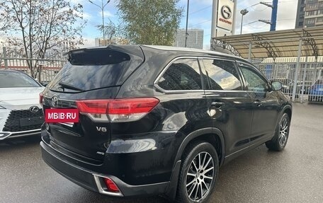 Toyota Highlander III, 2018 год, 4 699 000 рублей, 3 фотография