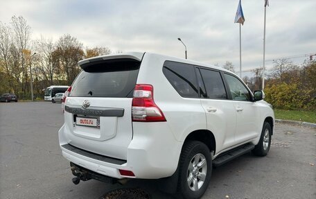 Toyota Land Cruiser Prado 150 рестайлинг 2, 2015 год, 4 300 000 рублей, 5 фотография