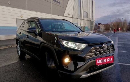 Toyota RAV4, 2020 год, 3 650 000 рублей, 3 фотография