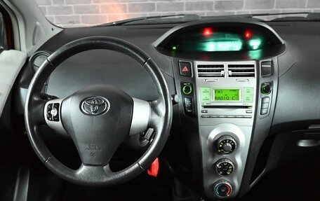 Toyota Yaris III рестайлинг, 2008 год, 790 000 рублей, 14 фотография