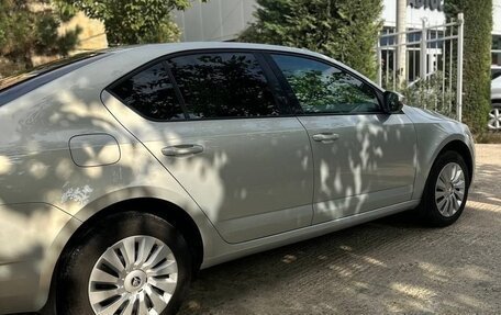 Skoda Octavia, 2015 год, 1 300 000 рублей, 13 фотография