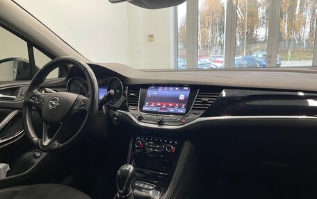 Opel Astra K, 2018 год, 1 500 000 рублей, 17 фотография