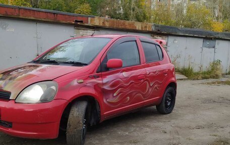 Toyota Vitz, 2001 год, 260 000 рублей, 2 фотография