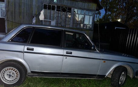 Volvo 240 Series, 1984 год, 250 000 рублей, 6 фотография