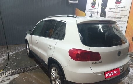 Volkswagen Tiguan I, 2011 год, 1 555 000 рублей, 5 фотография