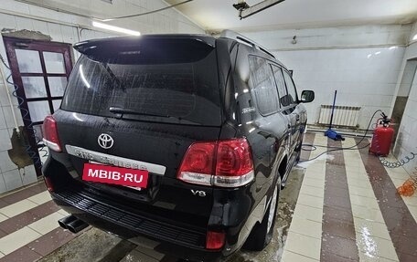 Toyota Land Cruiser 200, 2011 год, 5 300 000 рублей, 2 фотография