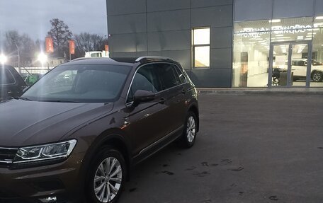 Volkswagen Tiguan II, 2018 год, 2 790 000 рублей, 3 фотография