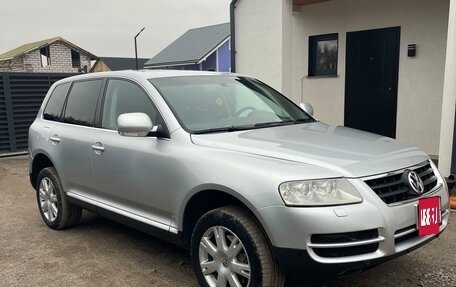 Volkswagen Touareg III, 2003 год, 850 000 рублей, 1 фотография