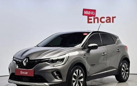 Renault Captur II, 2020 год, 1 700 000 рублей, 1 фотография