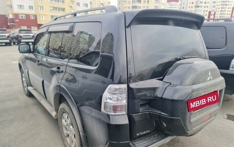 Mitsubishi Pajero IV, 2017 год, 3 380 000 рублей, 2 фотография