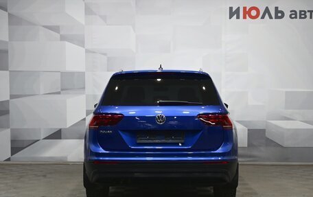 Volkswagen Tiguan II, 2018 год, 2 900 000 рублей, 5 фотография