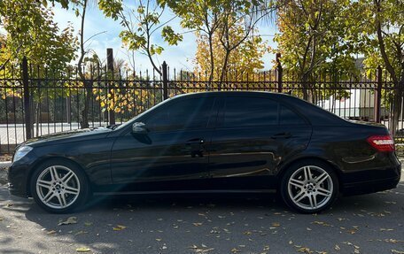 Mercedes-Benz E-Класс, 2011 год, 1 700 000 рублей, 1 фотография